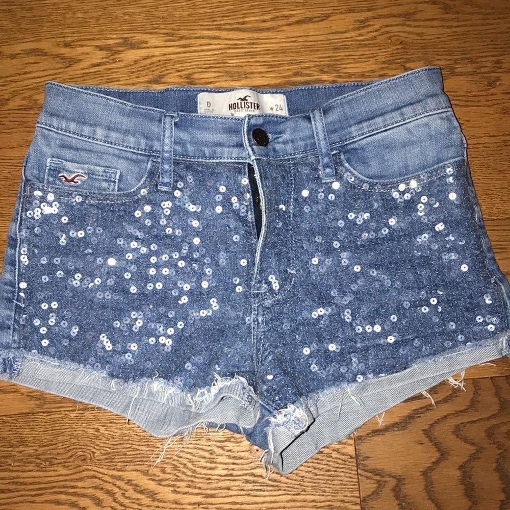 Hollister Womens Sequin Embellished Low Rise Denim Shorts Light Wash 0 W24